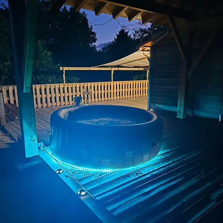 Cocooning 4 Etoiles Avec Et Piscine Nyaraló